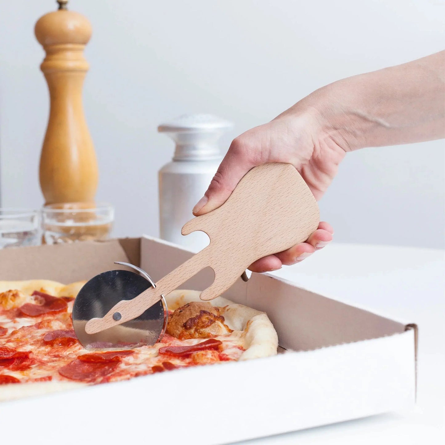 Guitar Pizza Cutter