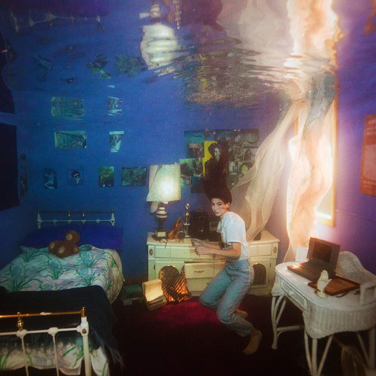 Through her latest album on Vinyl, Titanic Rising, Weyes Blood, a.k.a. Natalie Mering, has designed her own universe to soulfully navigate life’s mysteries.